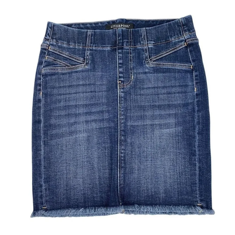 Liverpool Josette Cat Eye Pocket Pull On Denim Skirt with Frayed hem size 0/25